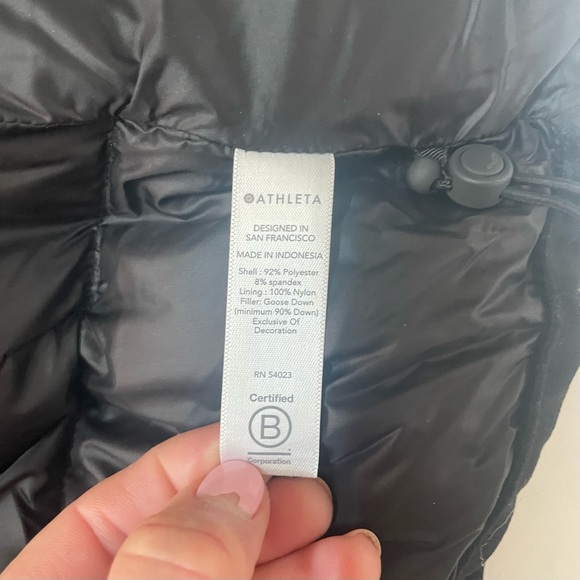 Athleta Lofty Velvet Down Vest Size XS - Picture 10 of 15